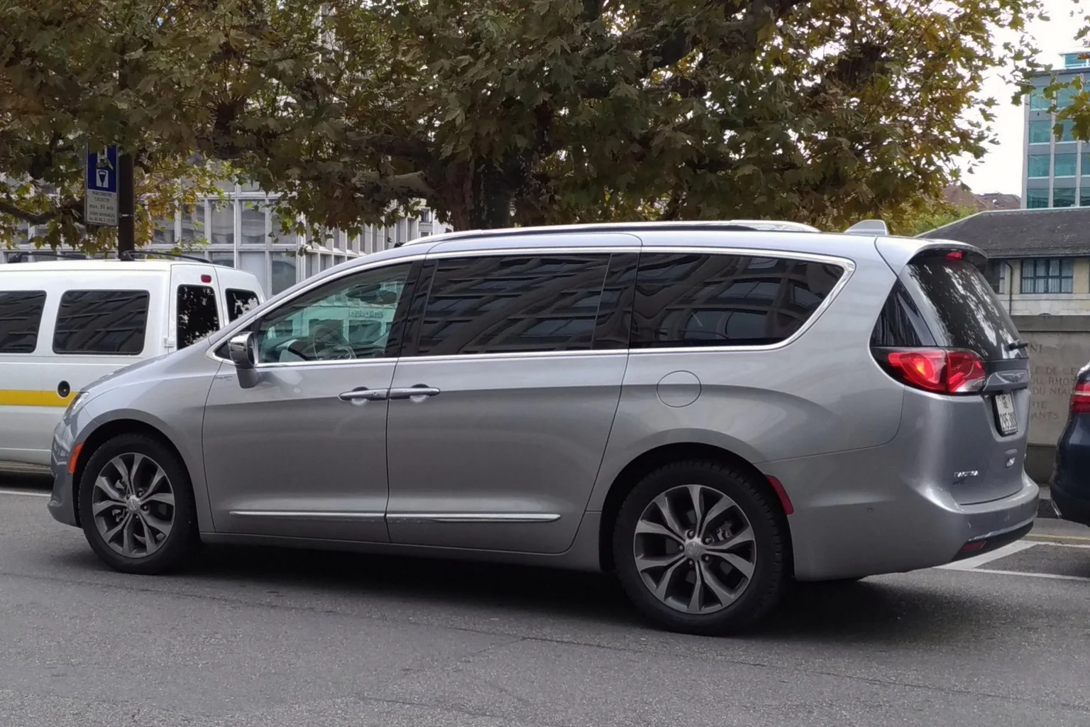 Chrysler Pacifica 2020 representative rental image
