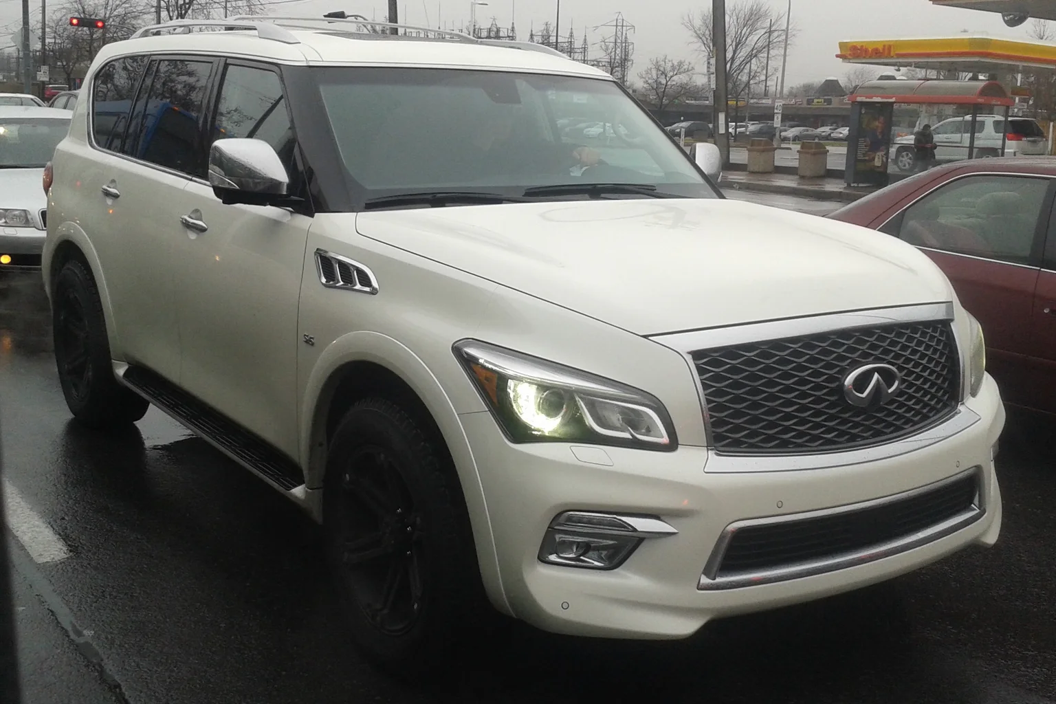 Infiniti QX80 2018 representative rental image