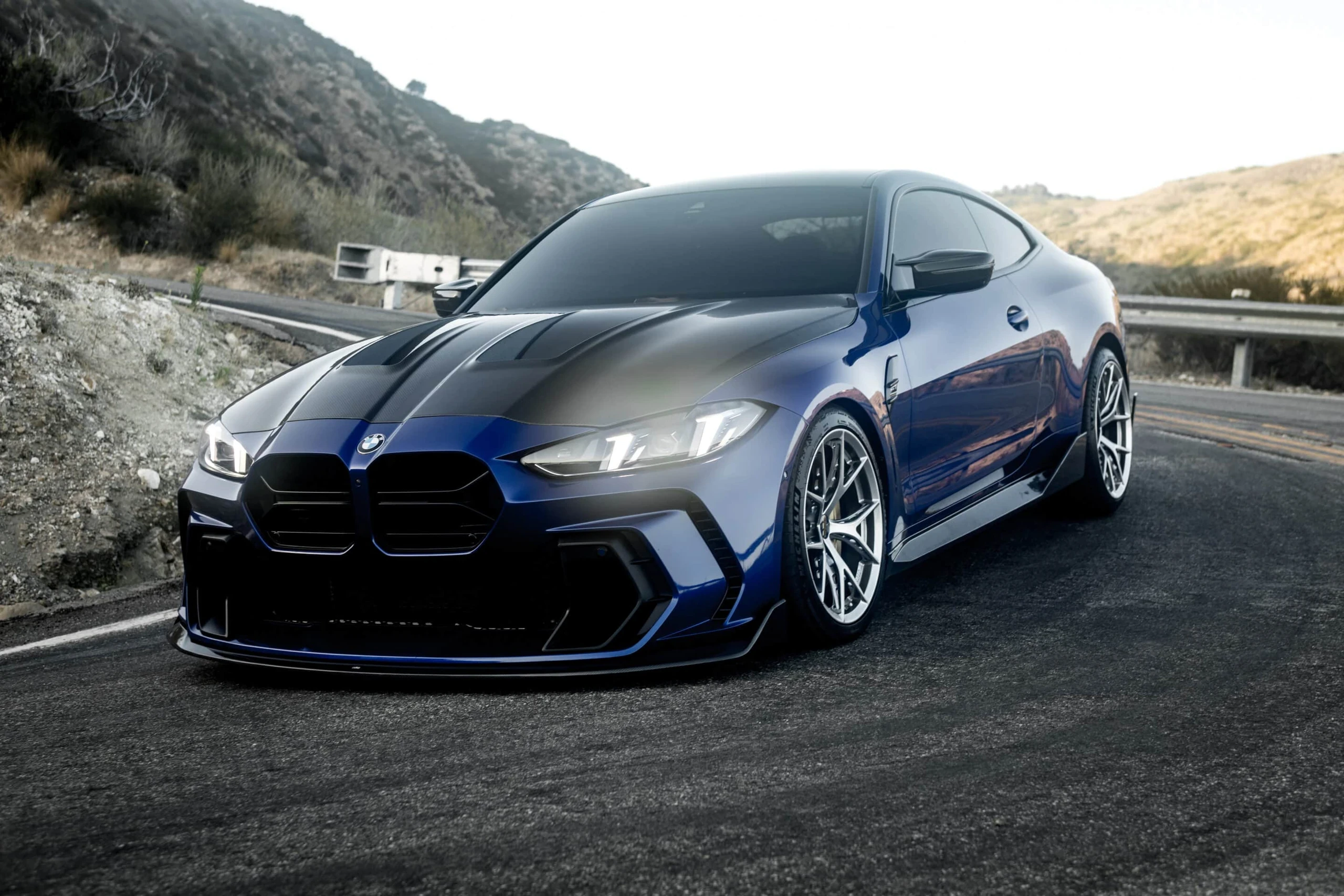 BMW M4 Competition xDrive Año por confirmar representative rental image