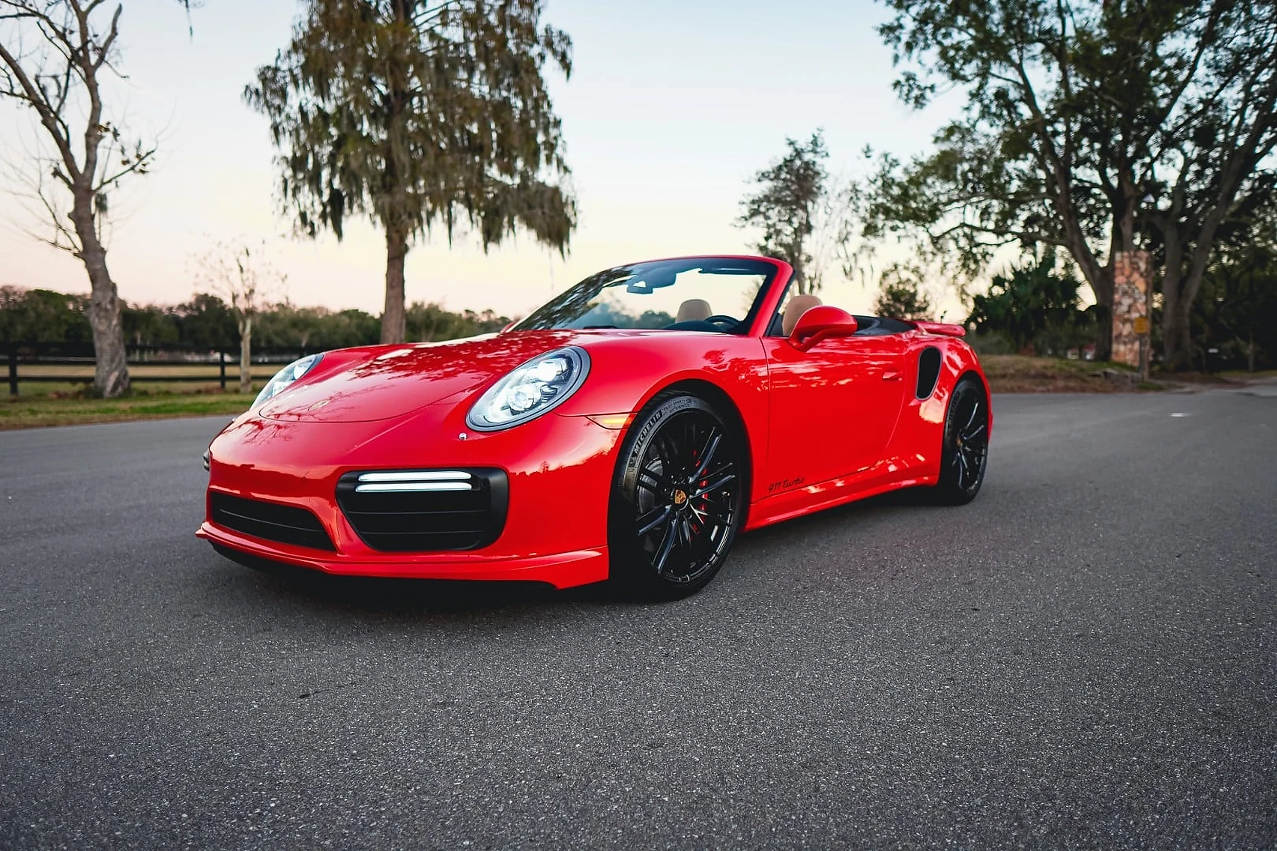 Porsche 911 Turbo Cabriolet Año por confirmar representative rental image